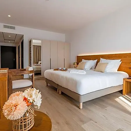 Western Premier A Storia Solenzara מלון 4*